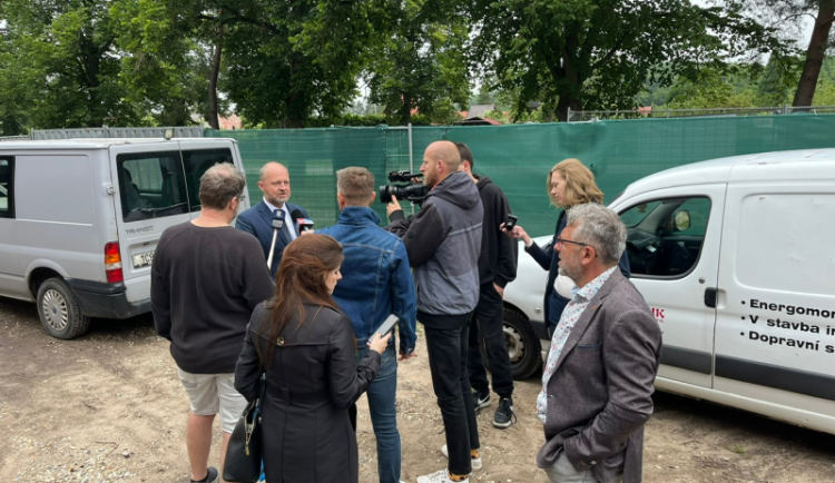 Unikátní multifunkční sportovní a rekreační centrum navštívil předseda Národní sportovní agentury Ondřej Šebek