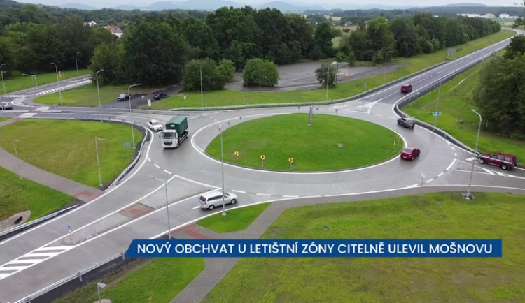 ŘSD otevřelo nový obchvat u letištní zóny v Mošnově, obci citelně uleví