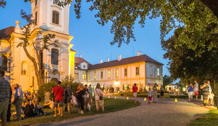 Dětství Karla IV. Srpnový program pro děti na zámku Loučeň