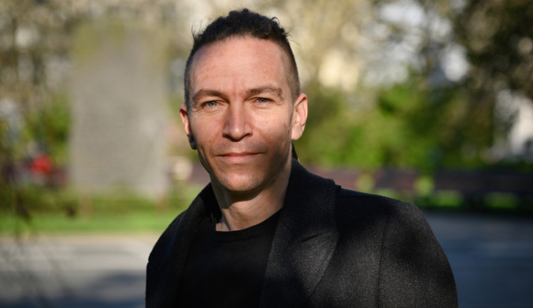 Živě: Piráti představí krajské lídry a kandidáty do Senátu