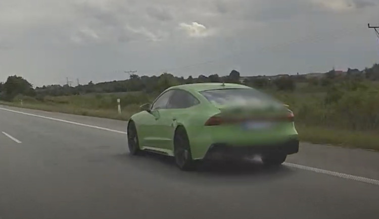 VIDEO: Jihomoravští policisté zadrželi od začátku roku skoro šedesát řidičáků kvůli rychlé jízdě