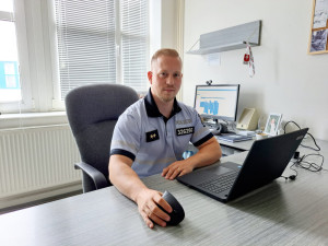 Falešní bankéři, podvodné investice i romantičtí lékaři z Jemenu, trestná činnost na internetu stále stoupá