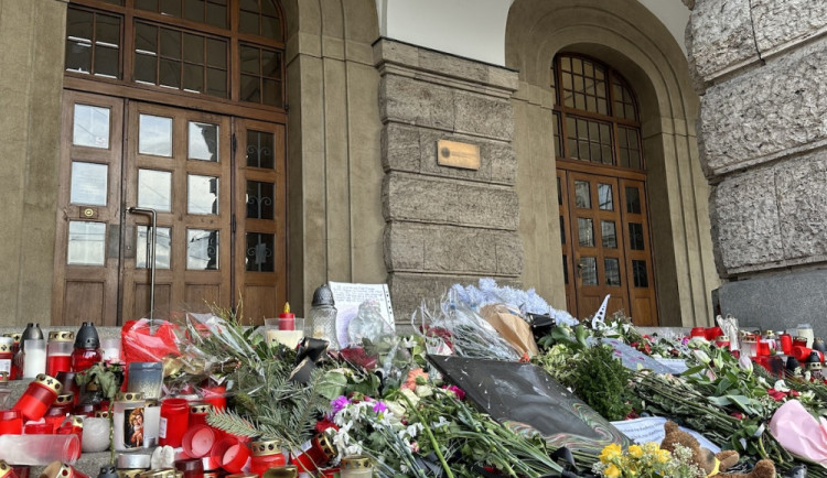 Útočník z fakulty cítil křivdu a zášť, policie chce zlepšit komunikaci i analýzu