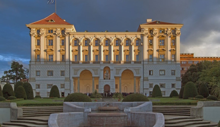 Porada ekonomických diplomatů živě: Prosazování ekonomických zájmů ČR