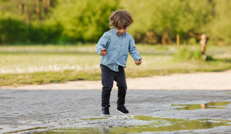 Během týdne nás čekají příjemné teploty. Ty však pokazí oblačnost a přeháňky