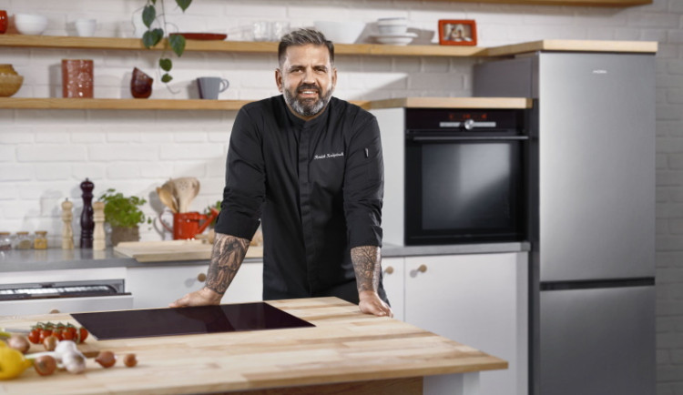 Tradiční česká značka MORA se spojila s michelinským šéfkuchařem Radkem Kašpárkem