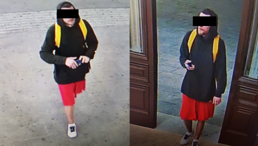 Kriminalisté vyšetřují závažný případ násilí proti skupině obyvatel. Pátrali po totožnosti muže na snímku