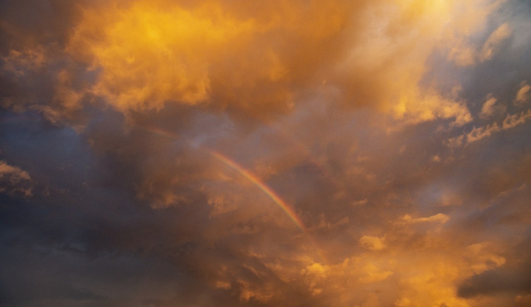 V týdnu naměříme přes tropickou třicítku. Z tepla dorazí bouřky