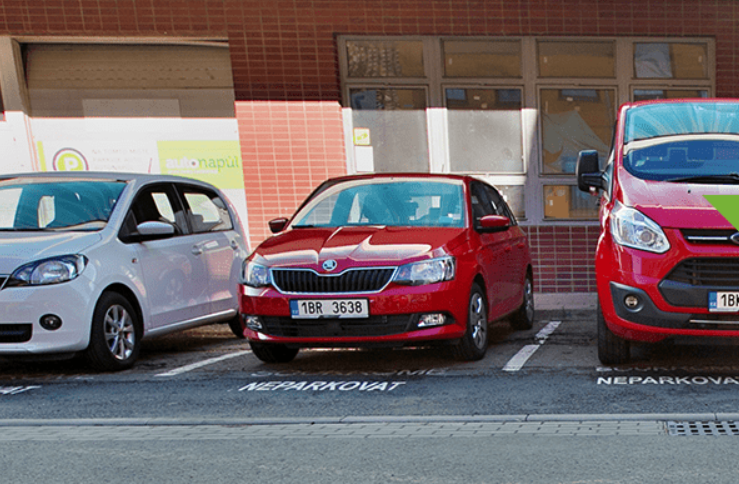 Navzdory rekordnímu zájmu v Brně zbývá jediný větší poskytovatel sdílených aut, ostatní se z metropole stáhli