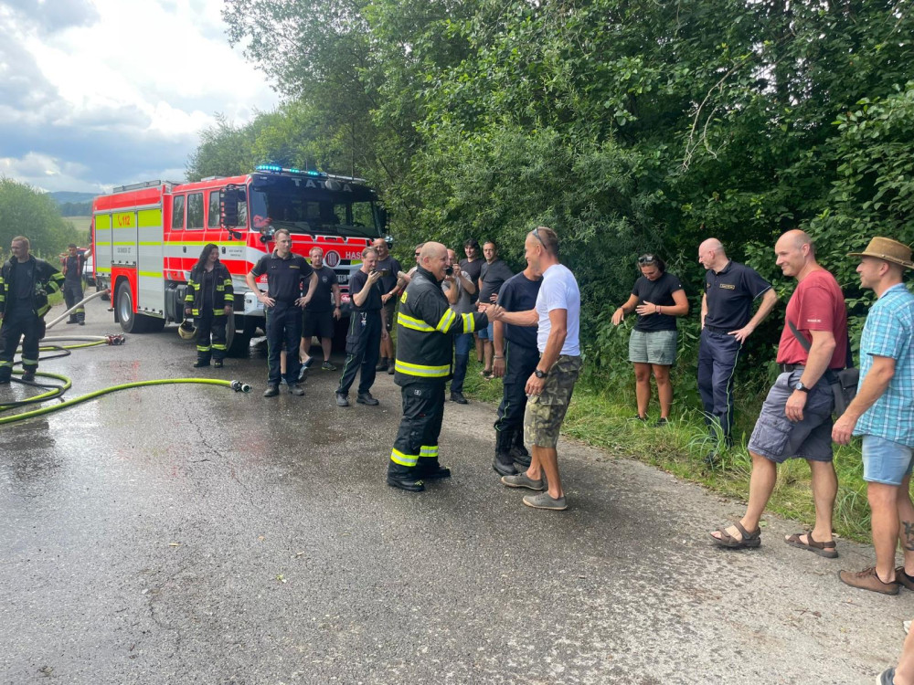 VIDEO: Hasiči z Jeseníku se loučili se svým velitelem. U sboru strávil 33 let