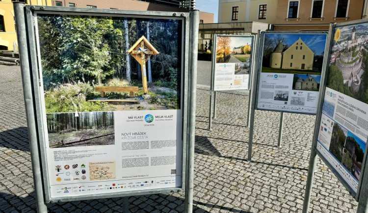 Výstava Má vlast cestami proměn přináší svědectví o změnách zanedbaných míst. Dorazila do Hradce Králové
