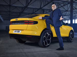 Ford představuje nový plně elektrický Ford Capri. LEGENDA SE VRACÍ.