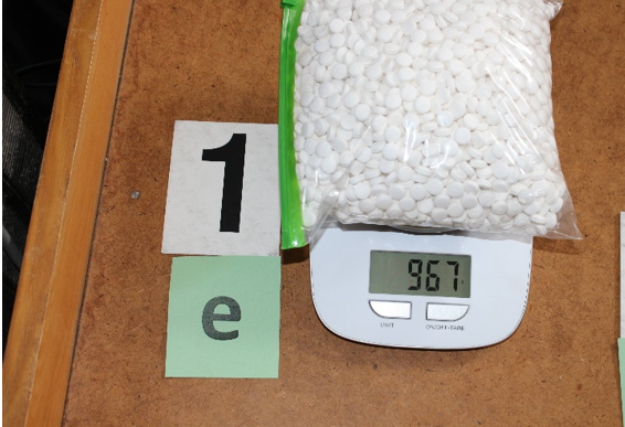 Kriminalisté obvinili další tři lidi v kauze Shaggy. Trojice sehnala materiál na výrobu několik set kilogramů drog