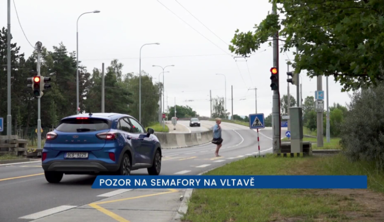 Probíhá oprava lávky na českobudějovickém sídlišti Vltava, pozor na provizorní přechod pro chodce