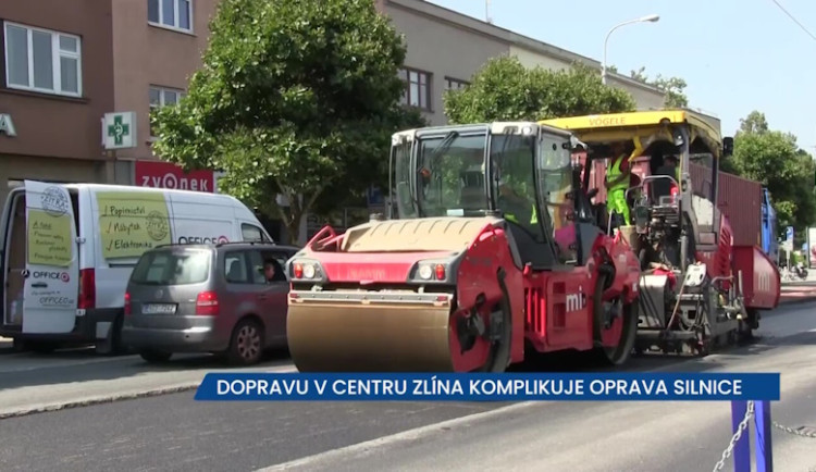 Dopravu v centru Zlína komplikuje oprava silnice