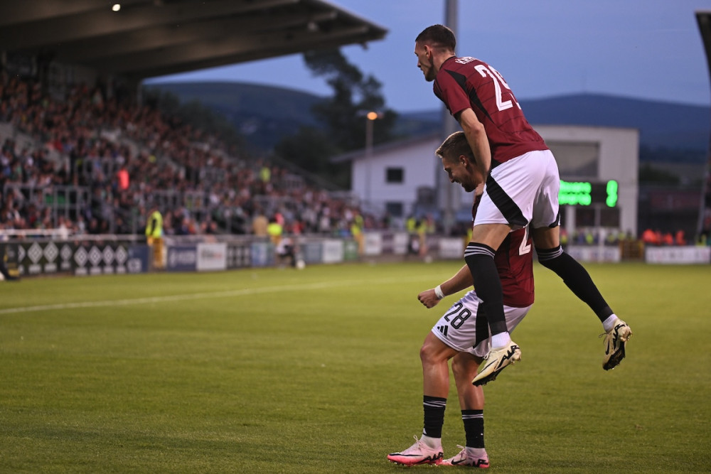 Fotbalisté Sparty vstoupili do kvalifikace LM výhrou 2:0 na hřišti Shamrocku