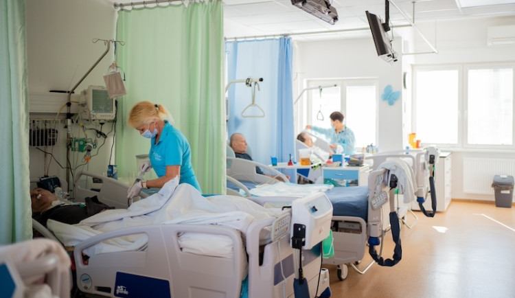 Pojišťovna VoZP odmítá nemocnici proplatit péči ve výši 2 mil. Kč