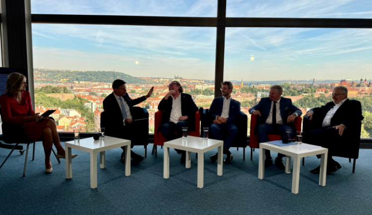 Živě o rychlotratích a železničním uzlu Praha: Souhrn slovem a obrazem 