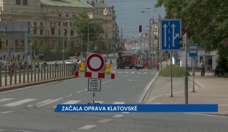 V Plzni probíhá důležitá oprava Klatovské ulice, tvoří se kolony