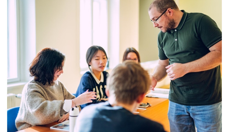 Řada deváťáků stále neví, zda v září nastoupí do školy. Rozhodnout může 4. kolo přijímacích zkoušek