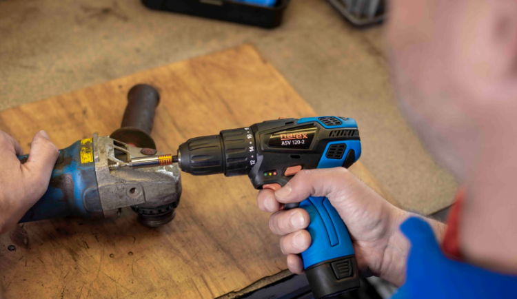 Narex s.r.o. opět ryze v českých rukou