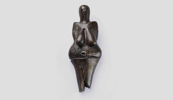 Věstonická venuše je vyrobená z hornin, nikoliv kostí mamuta, zjistili vědci.