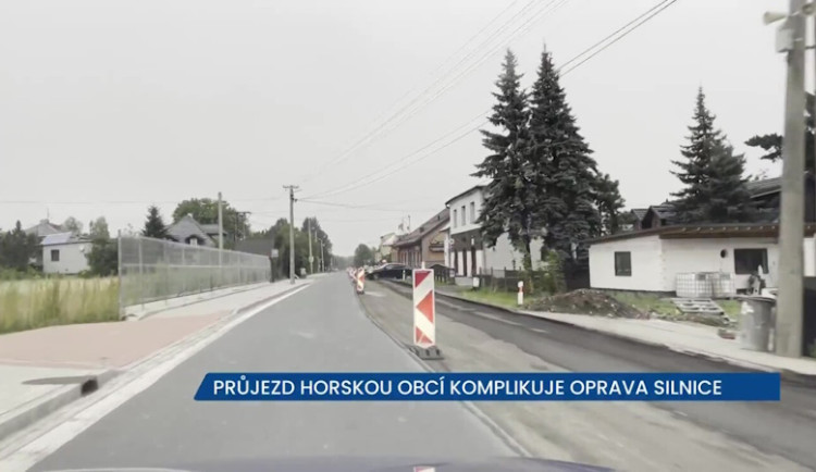 Průjezd horskou obcí Ostravice komplikuje oprava silnice