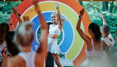 Light Up Your Rings: Rozsviťte své kroužky na venkovní kardio party s Pamelou Reifovou