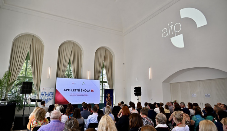 Zákon o regulaci reklamy nevyhovuje pacientům, lékařům, sestrám ani průmyslu