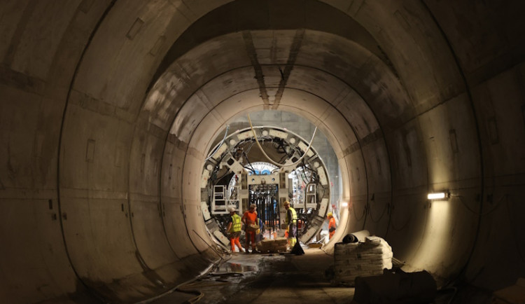 Zatímco společnost PORR dokončuje rozšíření metra ve Vídni, výstavba pražské linky D je stále v nedohlednu