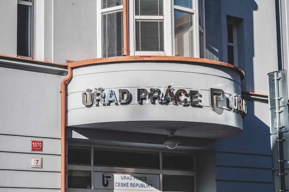 Nezaměstnanost na jihu Čech je stále kolem tří procent. Během prázdnin našlo práci přes dva tisíce lidí