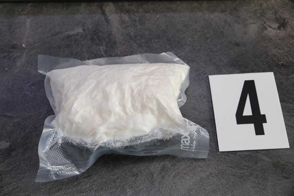 size4-16971857298669-124-drogy