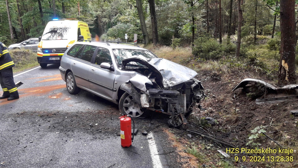 Havárie osobáku o obce Obora