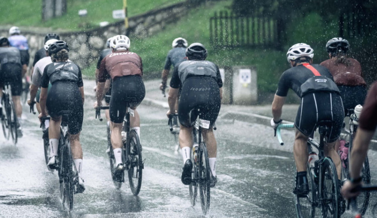 Závěr seriálu Road Classics se odkládá. Cyklisté pojedou na Ještěd v říjnu