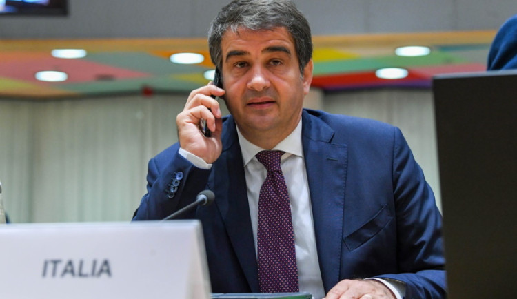 Kohezi má řídit kontroverzní italský "politický turista“