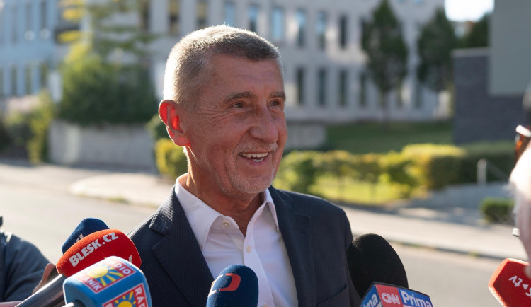 Triumf ANO. Vyhrálo v deseti ze 13 krajů. Zvoleno je už několik senátorů.