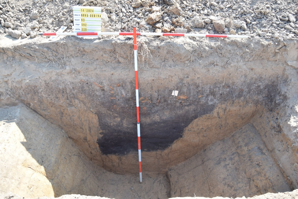 Archeologové našli u Uničova sídliště zemědělců z doby kamenné. Postavili ho na kopečku nad řekou Oskavou