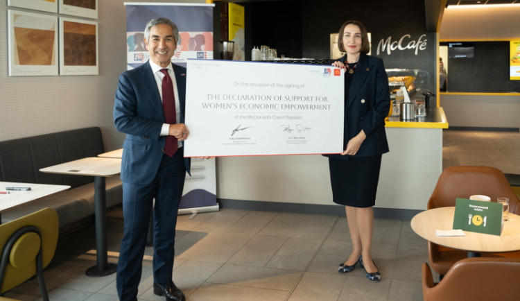 McDonald's se v Česku připojil k iniciativě podporující rovné postavení žen
