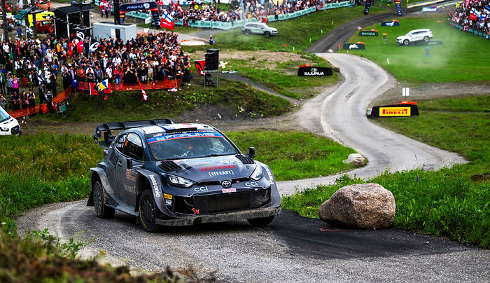 Mistrovství světa v rally opět míří na Šumavu. Tentokrát s pěti českými posádkami.