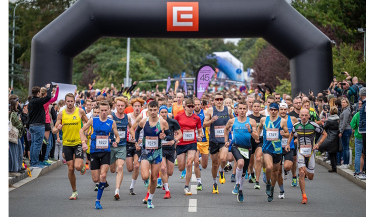 ČEZ RunTour se těší na královský závod. V Praze budou na startu tři tisícovky běžců!