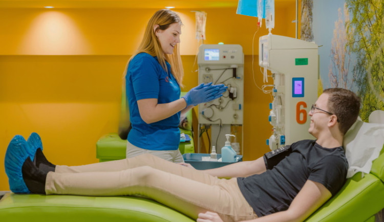 Evropané mohou již 60 let darovat krevní plazmu, dárců však stále není dost