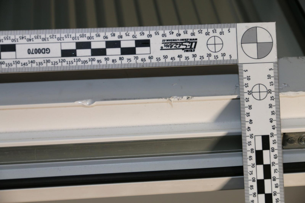 Kriminalisté navrhli obžalovat dva cizince. Kvůli krádežím si pro ně přišla zásahovka