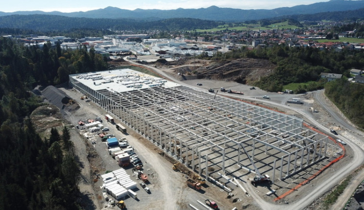 Stavební skupina HSF System staví ve Slovinsku v největší průmyslové zóně mimo hlavní město