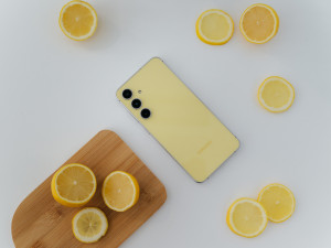 Galaxy S24 FE a řada Galaxy Tab S10 přináší zářivé barvy, špičkový výkon a Galaxy AI