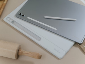 Galaxy S24 FE a řada Galaxy Tab S10 přináší zářivé barvy, špičkový výkon a Galaxy AI