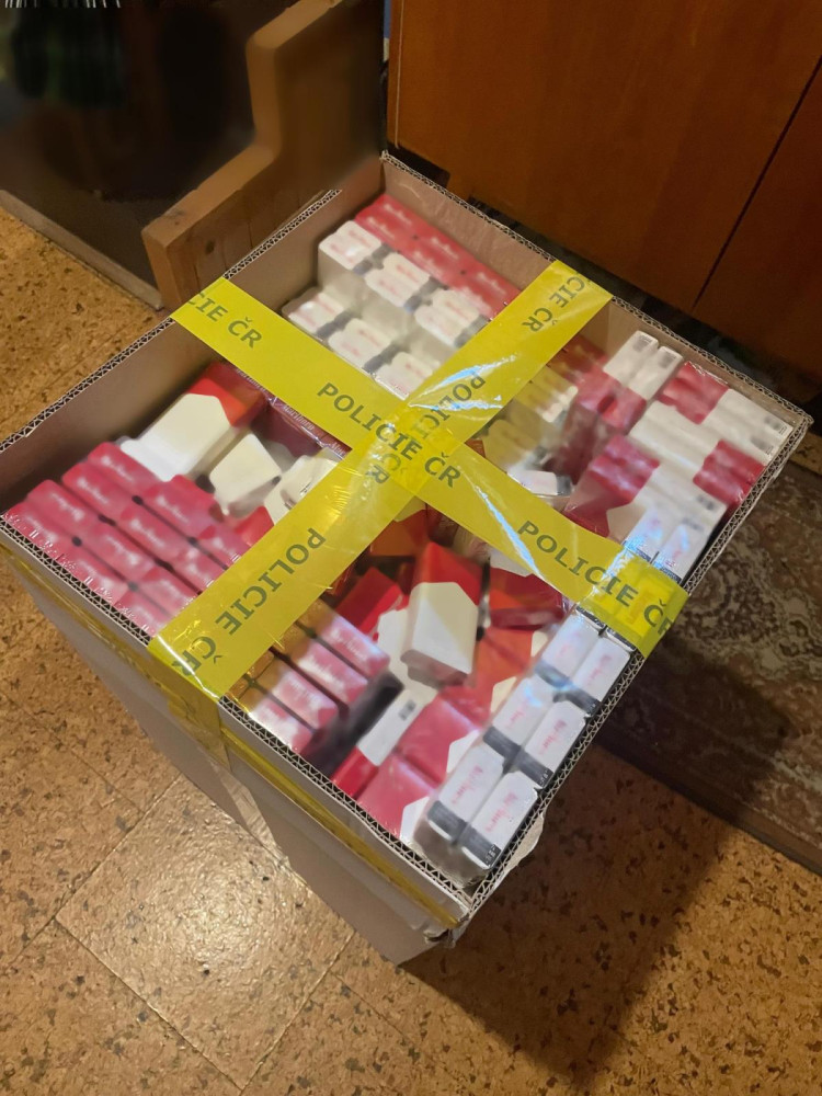 Přes pět milionů cigaret bez platné tabákové nálepky. Kriminalisté objasnili rozsáhlý případ