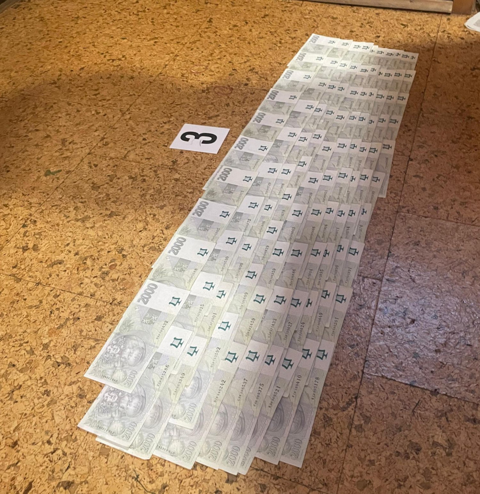 Přes pět milionů cigaret bez platné tabákové nálepky. Kriminalisté objasnili rozsáhlý případ