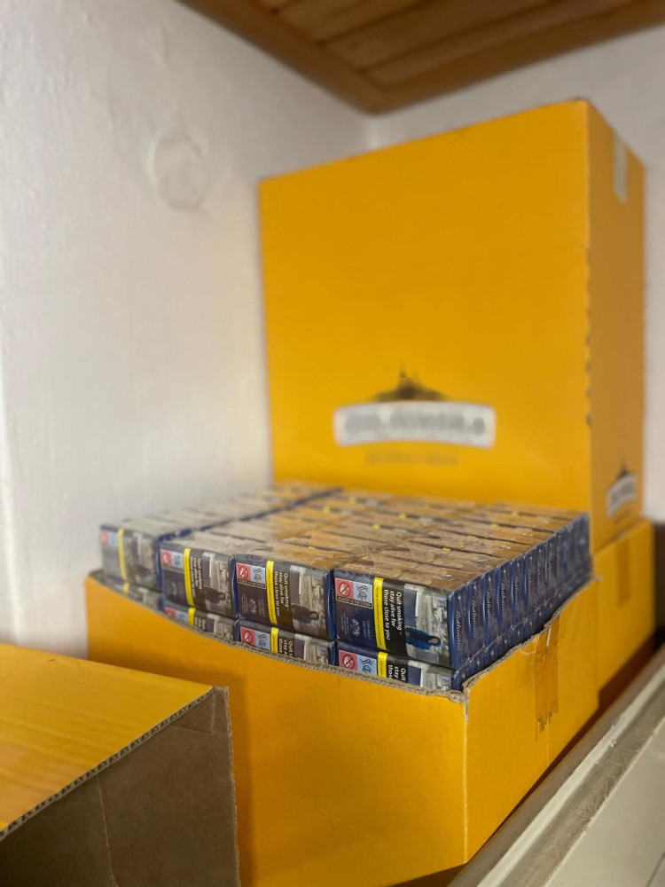 Přes pět milionů cigaret bez platné tabákové nálepky. Kriminalisté objasnili rozsáhlý případ