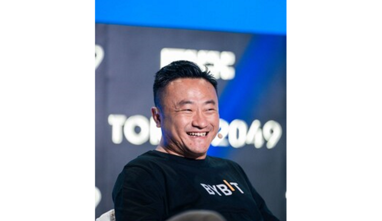 Zaměřeno na trendy: Ben Zhou zdůraznil význam dodržování standardů, rozvoje a AI v oblasti kryptoměn