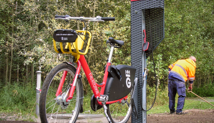 Hradec Králové první cyklomyčku. Lidé ji najdou u vjezdu do městských lesů